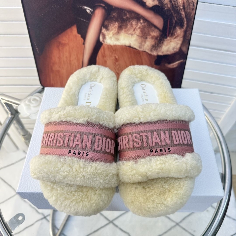 ch**an D*or slippers